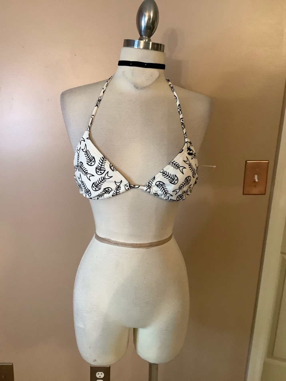 Retro Y2K White Black Triangle Fishbone Ska Billabong Bikini Top Medium